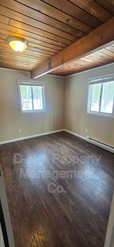 Building Photo - 204 Dogwood Ln