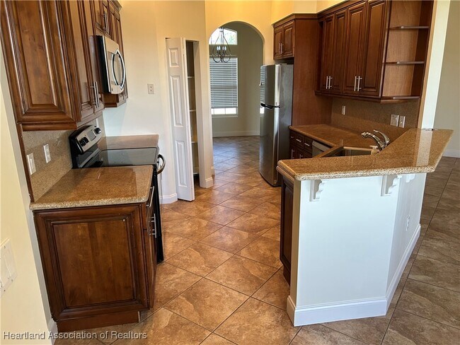 Building Photo - 6200 Pebble Ln