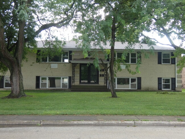Building Photo - 241 S Small Ave