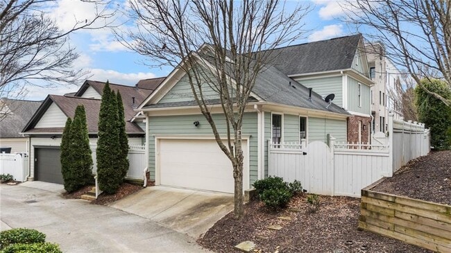 Building Photo - 183 Fowler St