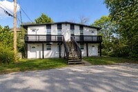 Building Photo - 213 N Ann St
