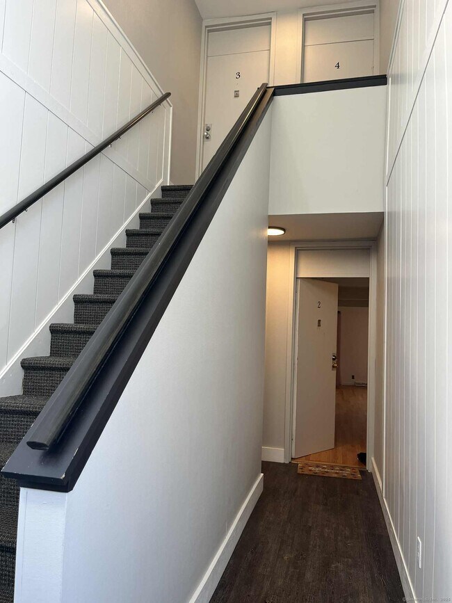 Building Photo - 2 Cook Close