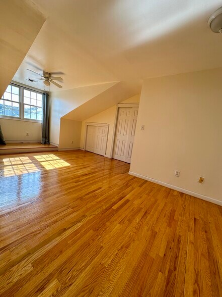 Building Photo - 3 Harbor Front Ct