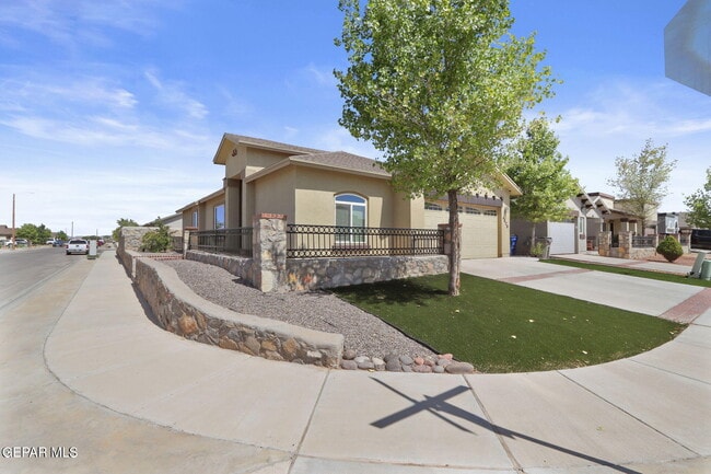 Building Photo - 4828 Guillermo Espinoza St