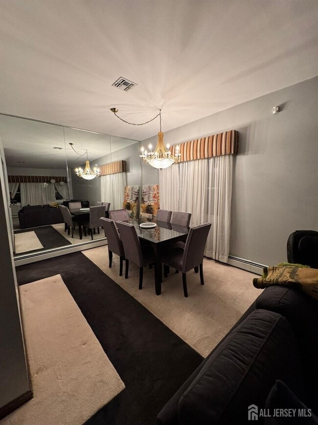 Building Photo - 123 W Kelly St