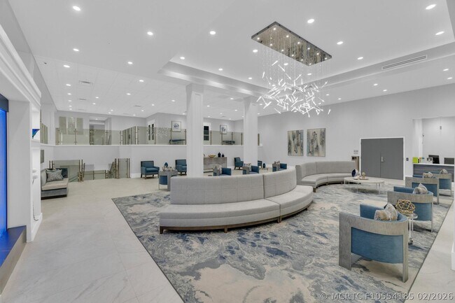 Building Photo - 6241 Pointe Regal Cir