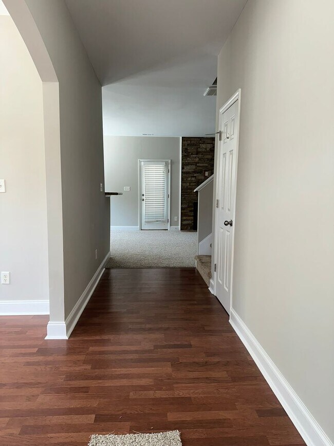 Building Photo - 428 Satterfield Dr