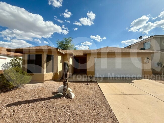 Primary Photo - 3025 W Country Ranch Dr