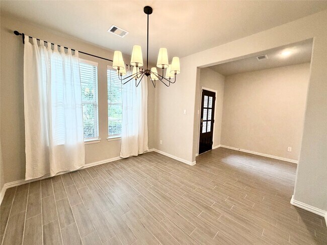 Building Photo - 8319 Divot Trce