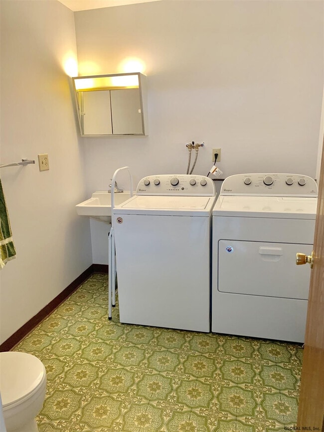 Building Photo - 3A Lacosta Dr