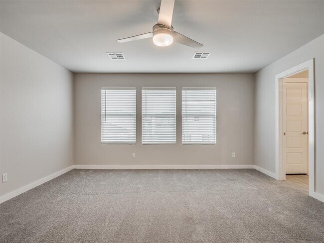 Building Photo - 520 NW 176th Terrace