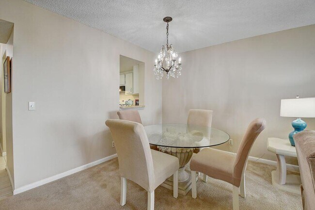 Building Photo - 14671 Bonaire Blvd
