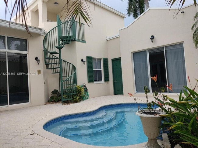Building Photo - 17276 Bermuda Village Dr