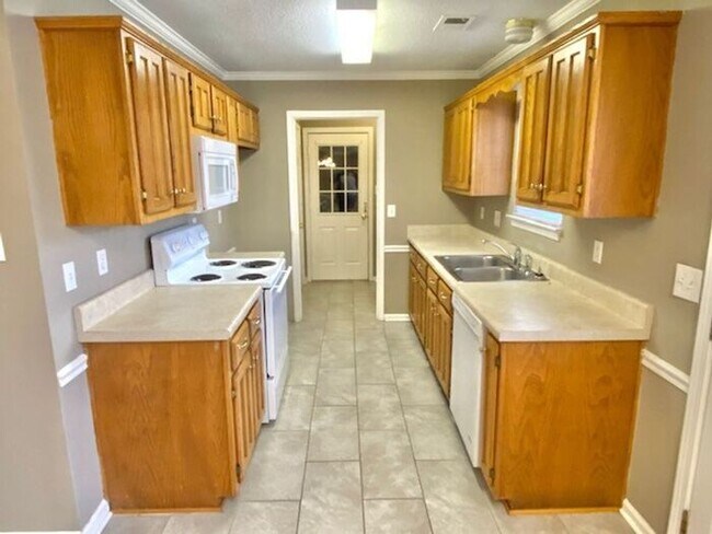 Building Photo - Southaven, Great Schools, Now Leasing A 4 ...