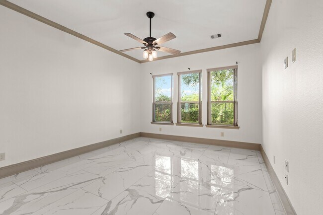 Building Photo - 5327 Metzger Ct