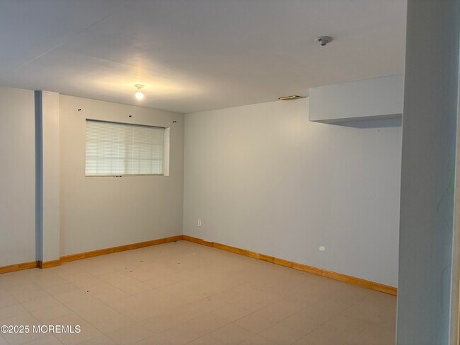 Building Photo - 212 Frankfort Ave