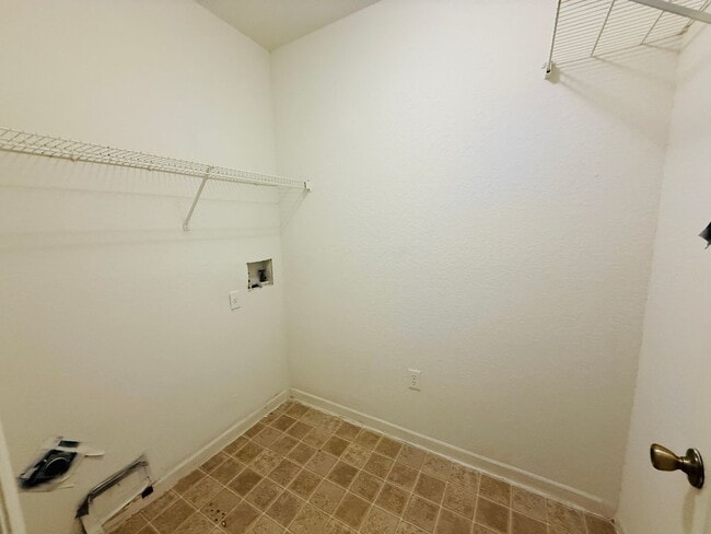 Building Photo - Beautiful Two Bedroom, Two Bath Condo For Rent in New Tampa!