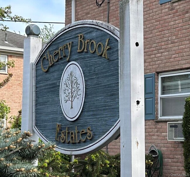 Building Photo - 140 Meyer Oval