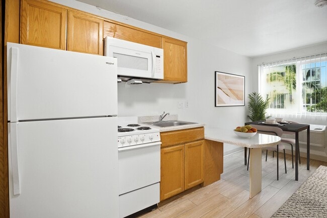 Building Photo - Beachview Villa