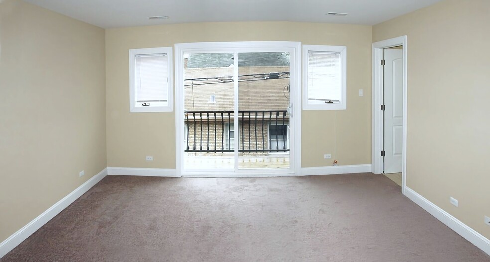 Building Photo - 6821 N Wolcott Ave