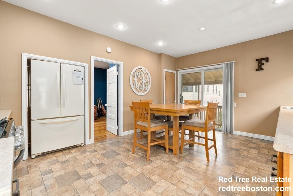 Building Photo - 14 Bowdoin St