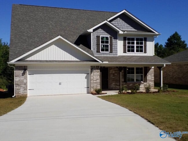 Primary Photo - 152 Heritage Way Dr