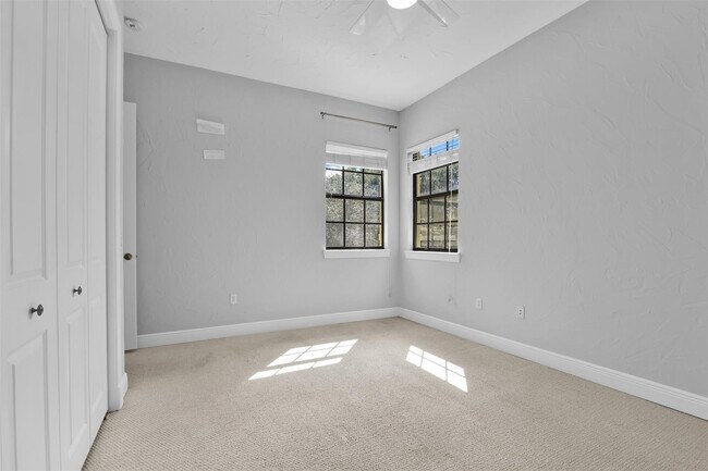 Building Photo - 7535 Old Thyme Ct