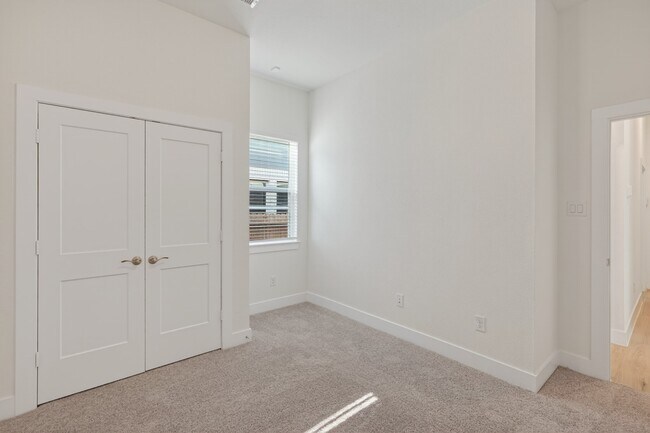 Building Photo - 648 Crested Duck Ct