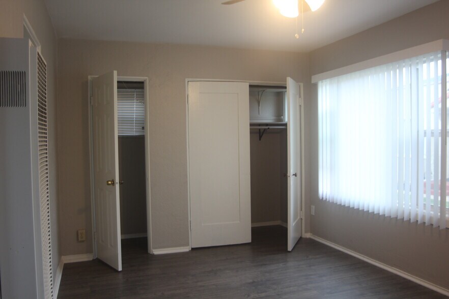 Building Photo - 911 S Marguerita Ave