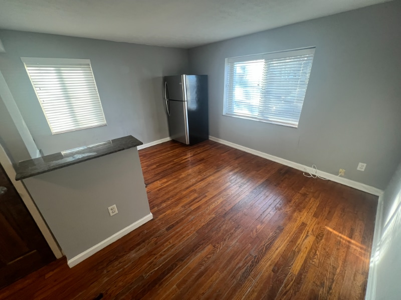 Building Photo - 2519 Indianola Ave