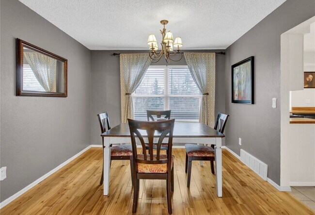 Building Photo - 7650 Conifer Dr