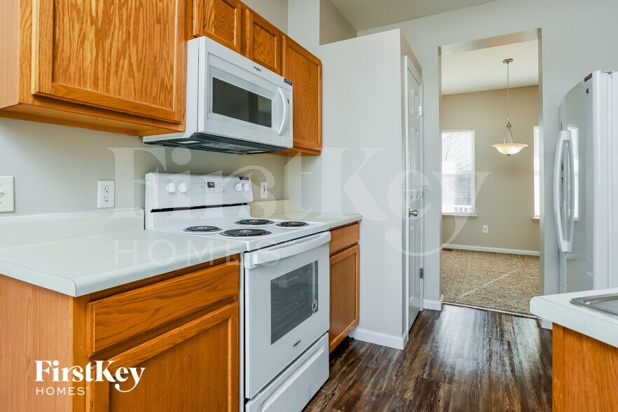 Building Photo - 1097 Prince Albert Ct