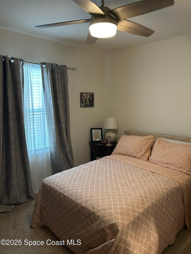 Building Photo - 165 Sorrento Dr