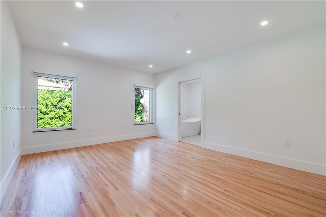 Building Photo - 1449 Cecilia Ave