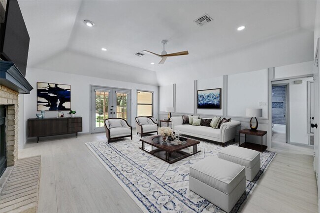 Building Photo - 6010 Salton Dr