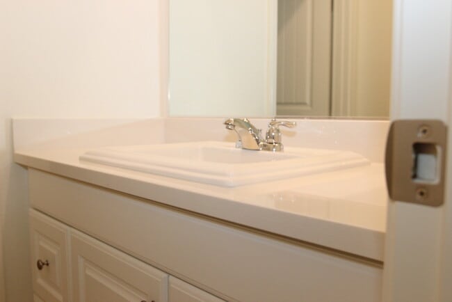 Building Photo - Coming Soon! Single Story 3/2 stunner located at West Haven!