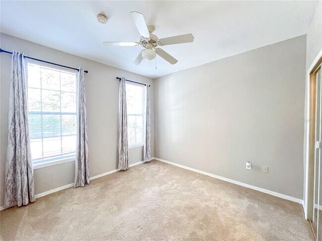 Building Photo - 2211 NW 16th Terrace