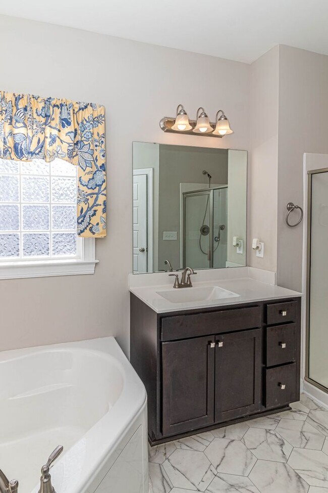 Building Photo - Immaculate 3 BR | 2 BA Ranch Home in Goldsboro *Rosewood School District*