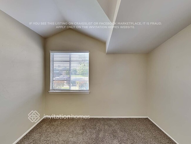 Building Photo - 4300 42nd Ave