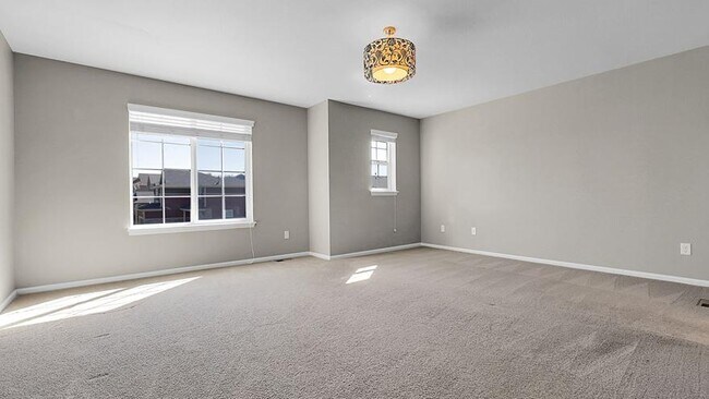 Building Photo - 6011 S Irvington Ct