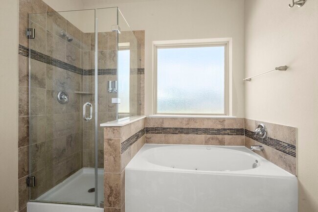 Building Photo - 3835 Raintree Village Dr