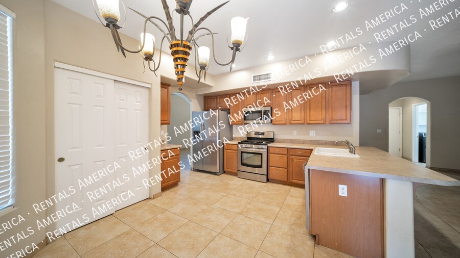 Building Photo - 15352 S Camino Agua Azul