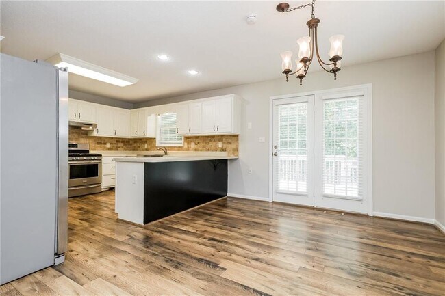 Building Photo - 169 Hayes Cir