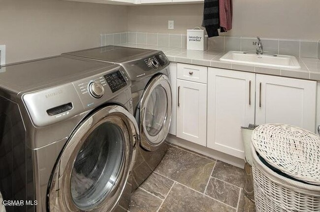 Building Photo - 7291 Range Vw Cir