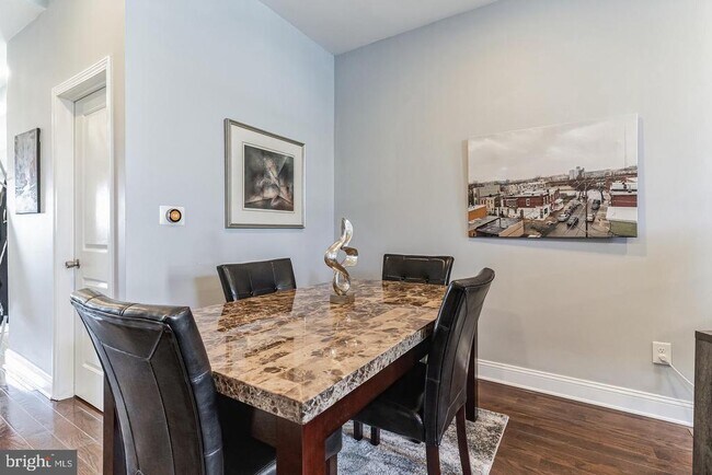 Building Photo - 2653 Jasper St