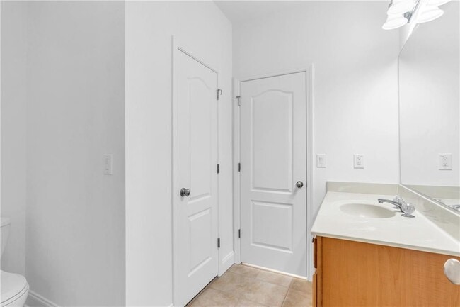 Building Photo - 5480 Beaver Ridge Dr