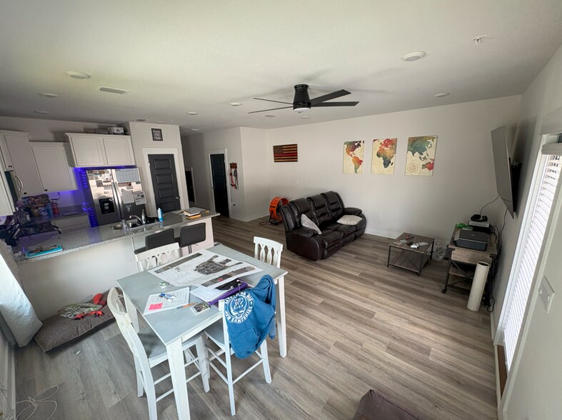 Building Photo - 9491 Nature Creek Cir