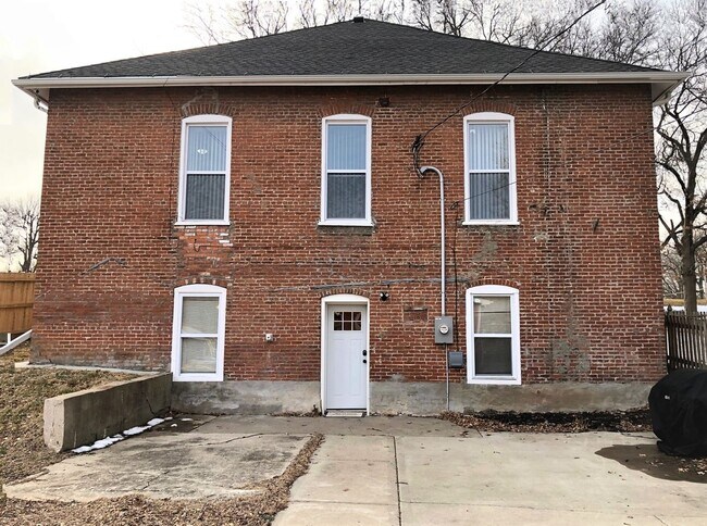 Building Photo - COMING SOON!! Historic 4 Bed, 2 Bath House