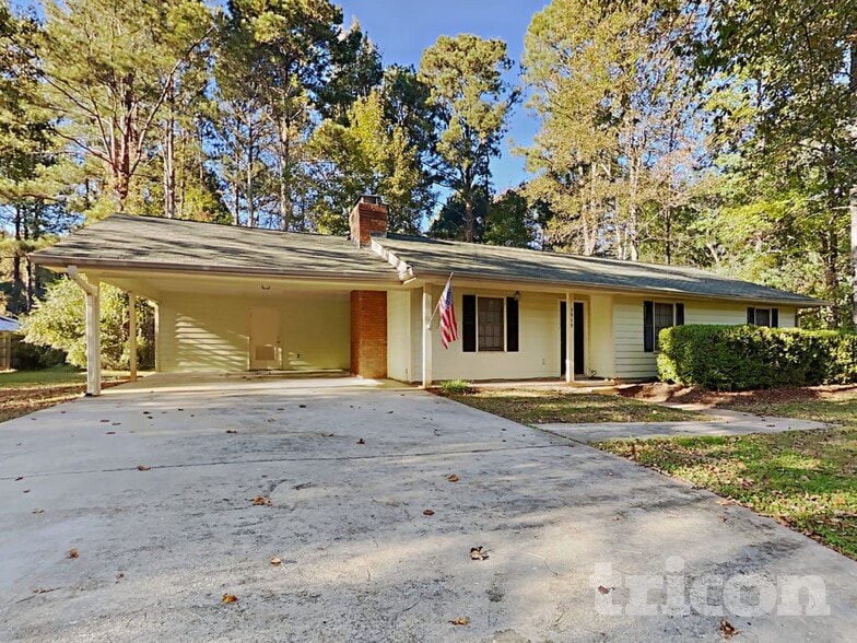 Building Photo - 3959 Grove Trail