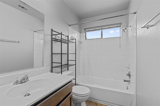 Building Photo - 14813 Falling Stone Ln